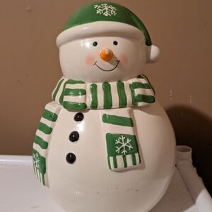 Wayfair Basics Snowman Cookie Jar with Green and White Accents